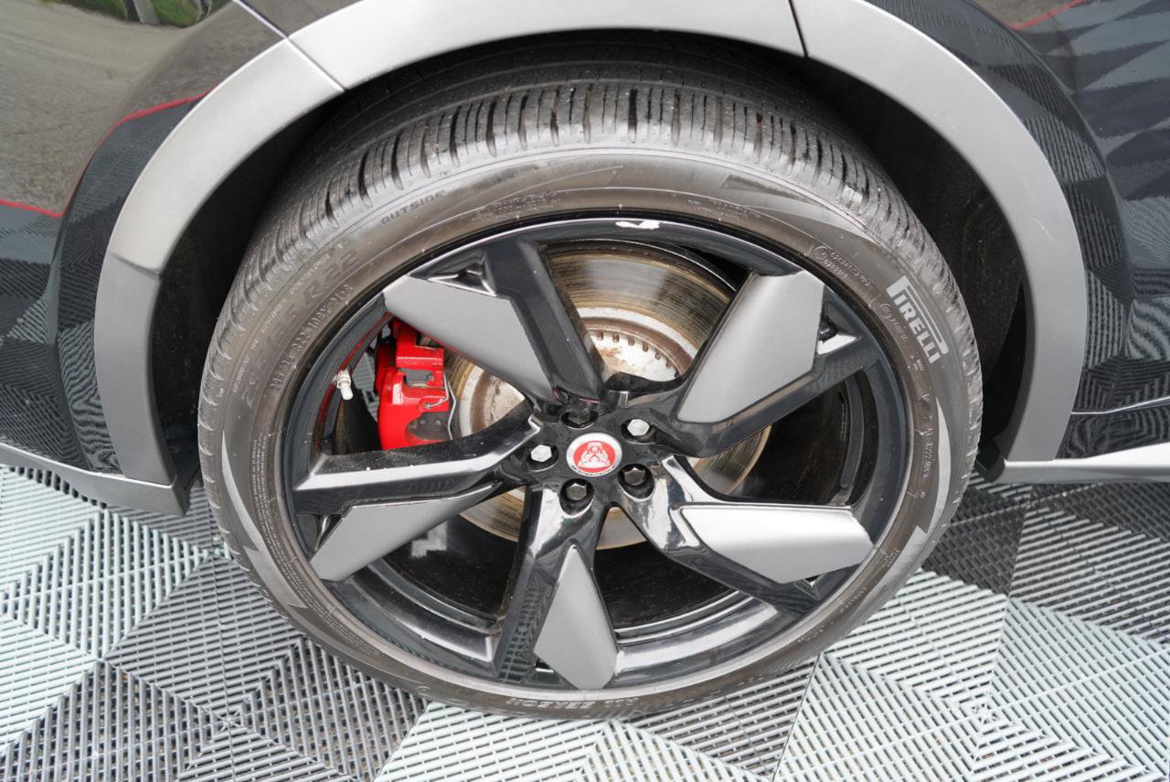 Used 2021 Jaguar F-PACE SVR AWD/4WD image 18