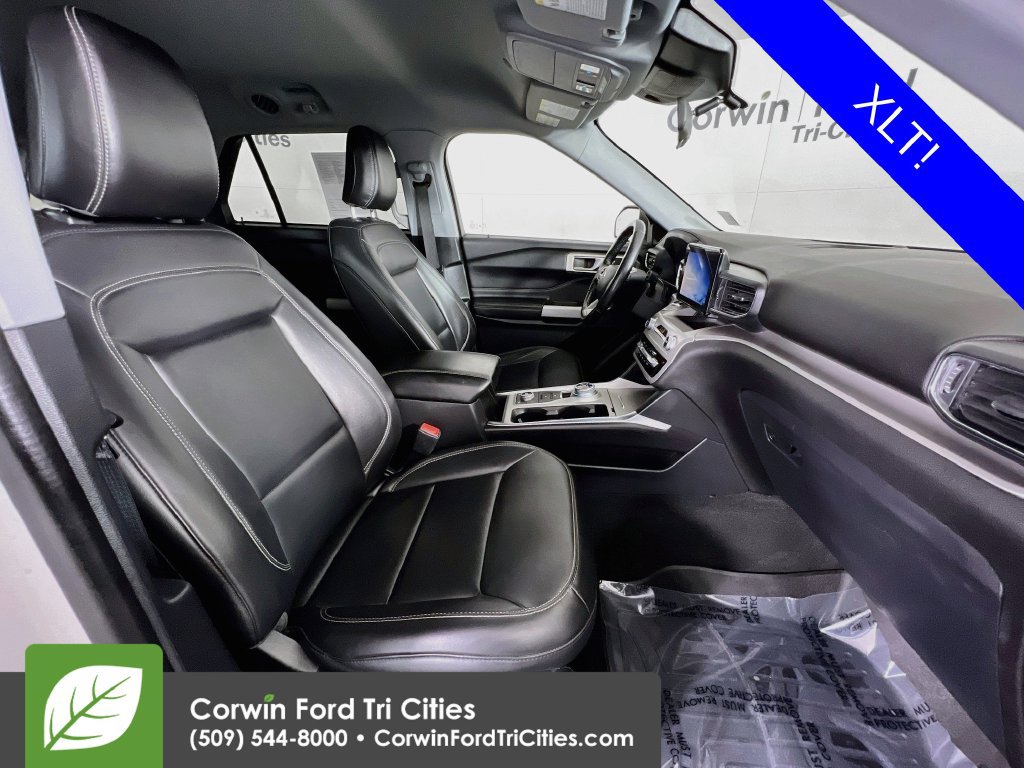 Used 2022 Ford Explorer XLT w/ Equipment Group 202A AWD/4WD image 18