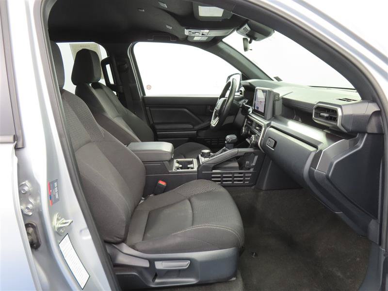 Used 2025 Toyota 4Runner SR5 AWD/4WD image 30
