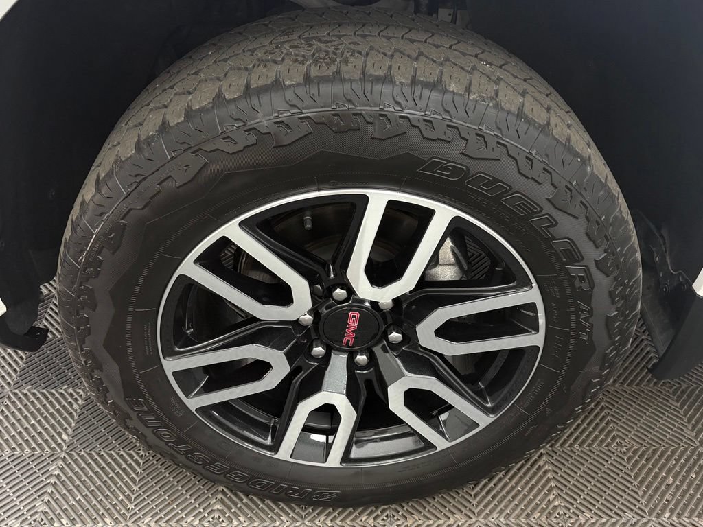 Used 2024 GMC Sierra 1500 AT4 w/ AT4 Premium Package AWD/4WD image 14