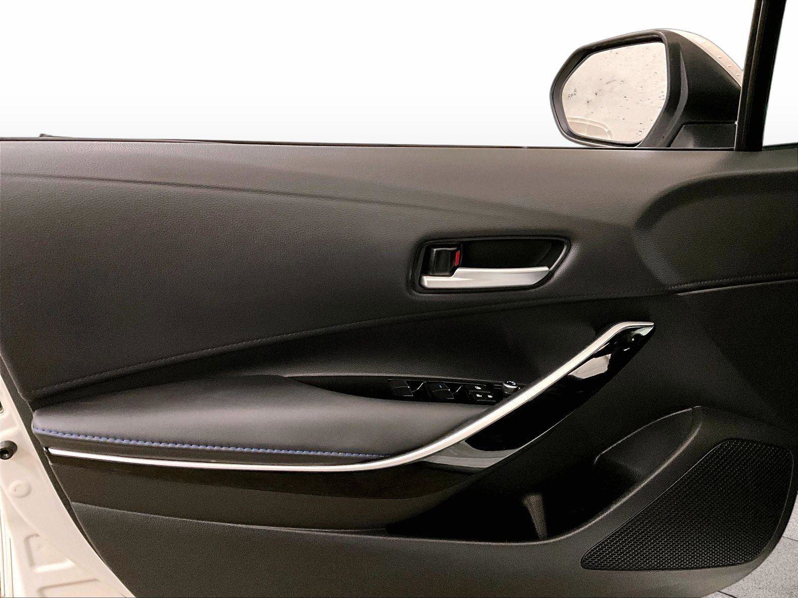 Used 2020 Toyota Corolla XSE FWD image 22