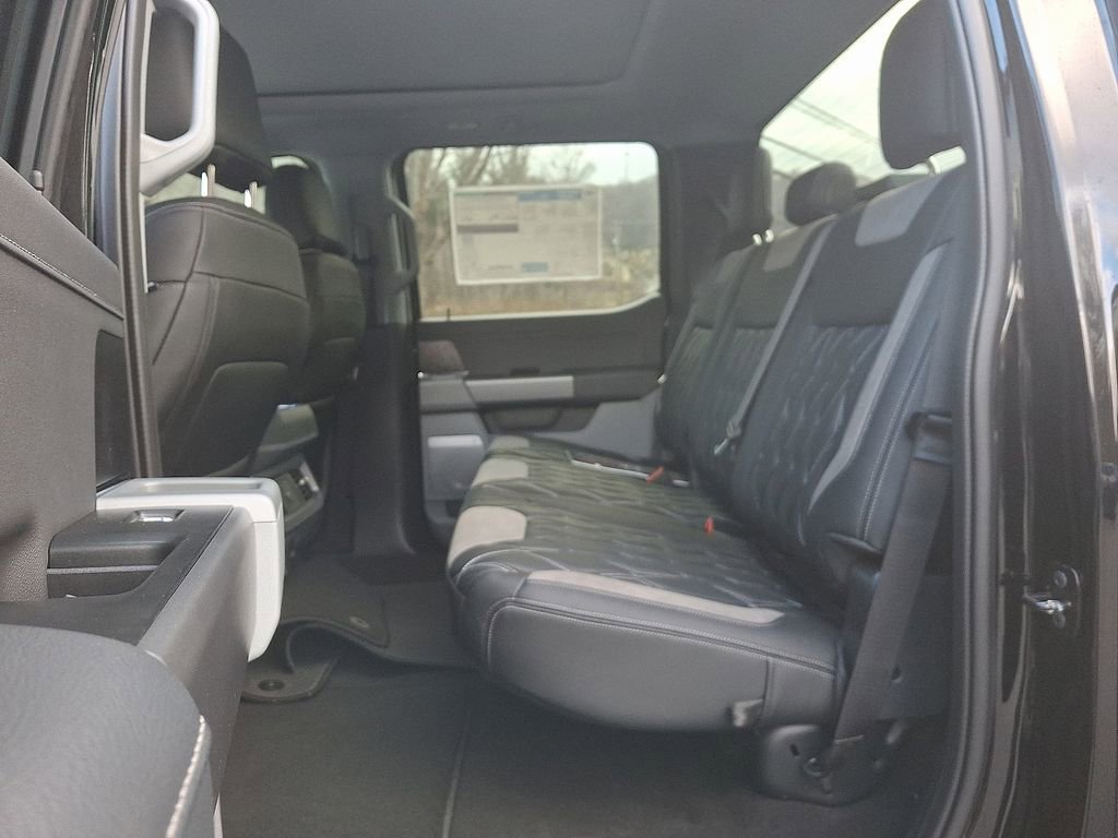 New 2026 Ford F250 XLT w/ XLT Premium Package AWD/4WD image 5