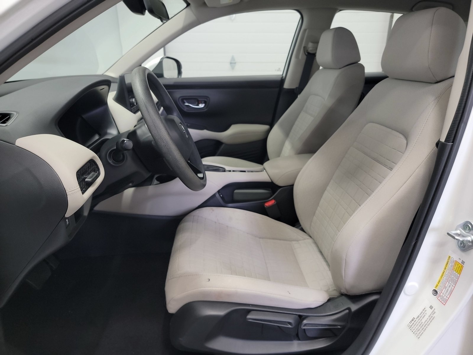 Certified 2024 Honda HR-V LX image 13