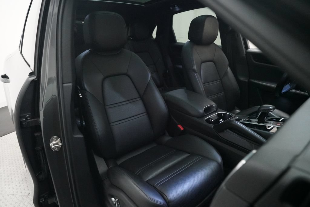 Used 2020 Porsche Cayenne S AWD/4WD image 27