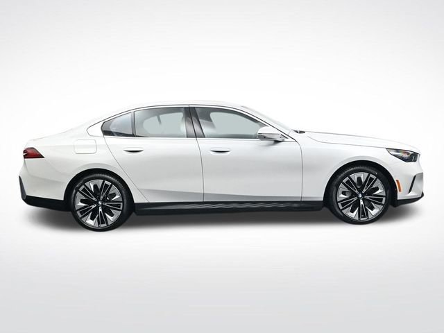 New 2026 BMW i5 eDrive40 RWD image 3