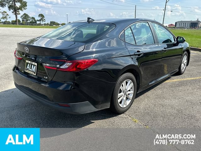 Used 2025 Toyota Camry LE FWD image 5