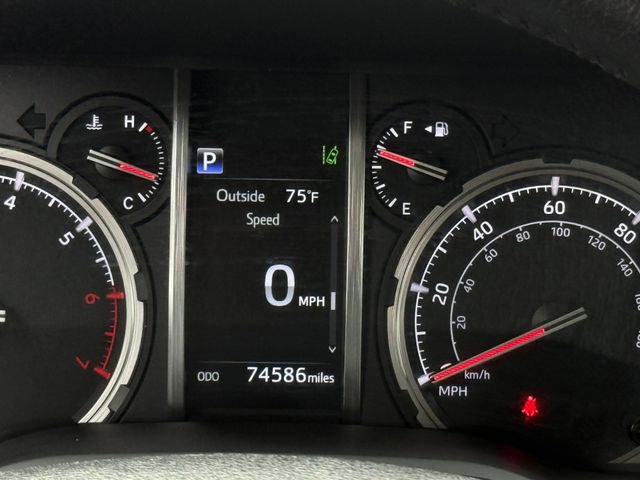 Used 2020 Toyota 4Runner TRD Off-Road Premium AWD/4WD image 16