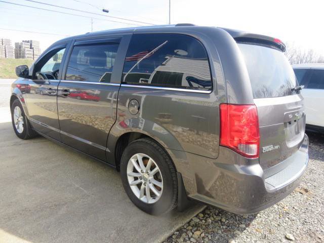 Used 2019 Dodge Grand Caravan SXT image 5