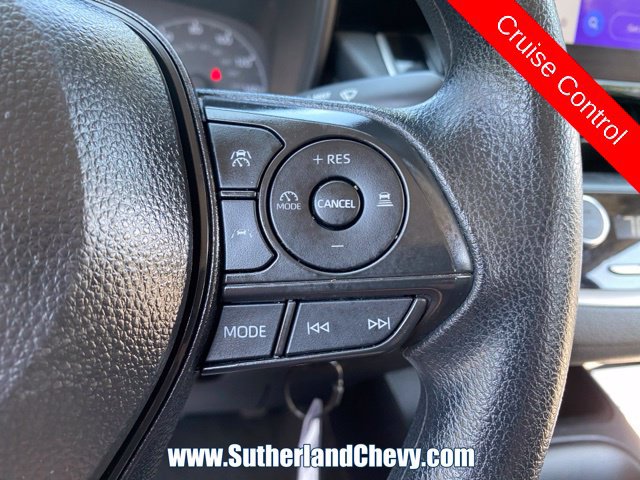 Used 2025 Toyota Corolla LE FWD image 18