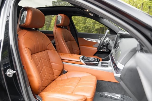 Used 2023 BMW 740i w/ Luxury Rear Seating Package RWD image 35