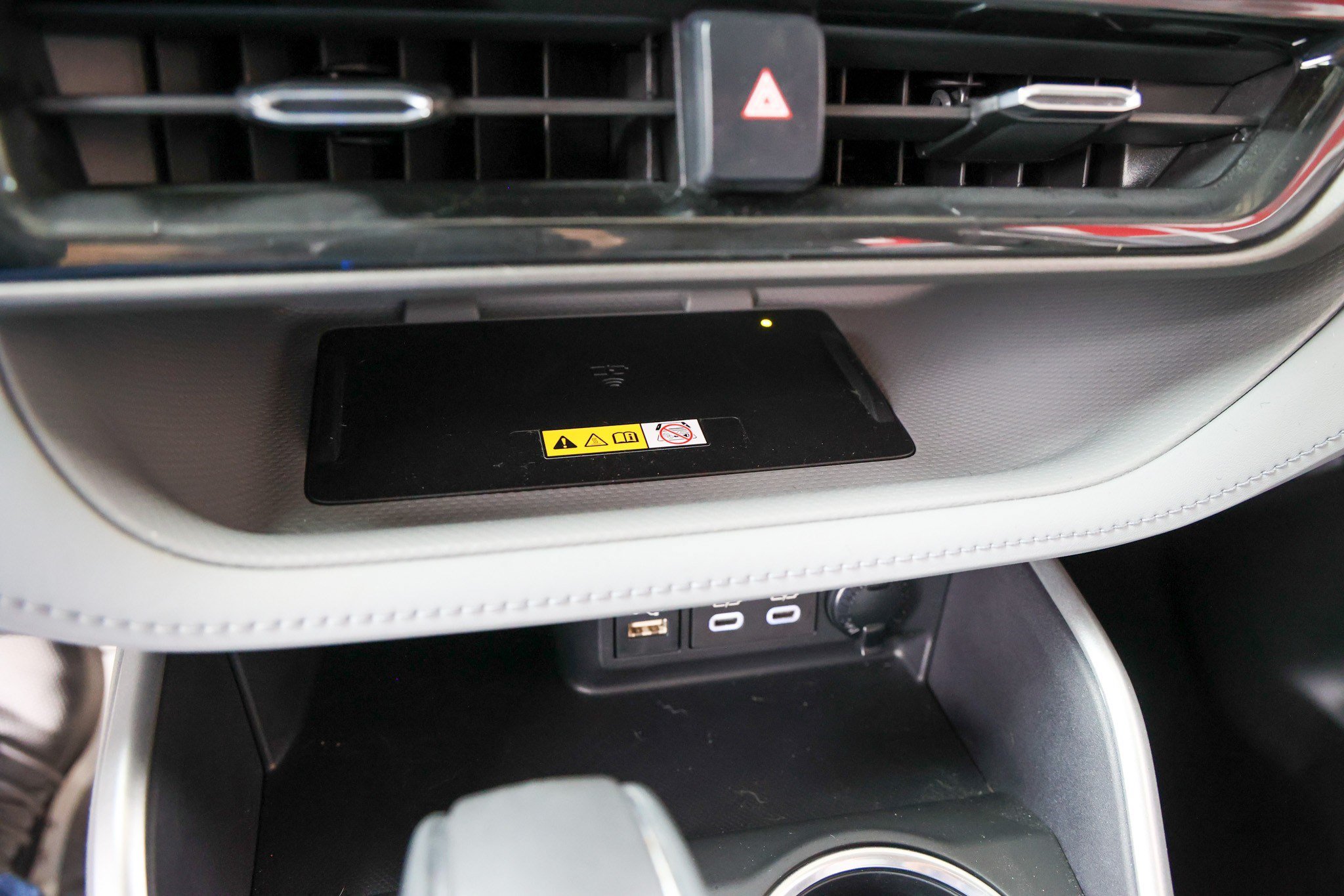 Used 2023 Toyota Highlander XLE FWD image 22