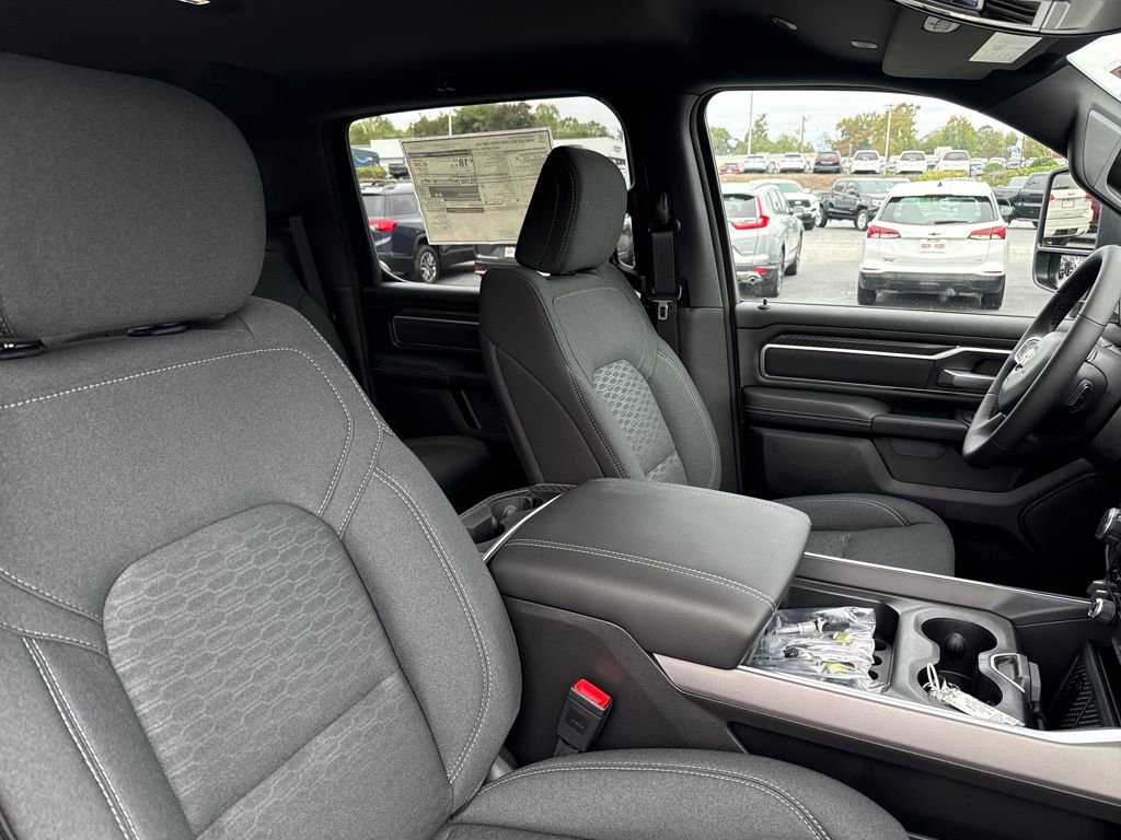 New 2026 RAM 1500 4x4 Crew Cab image 16