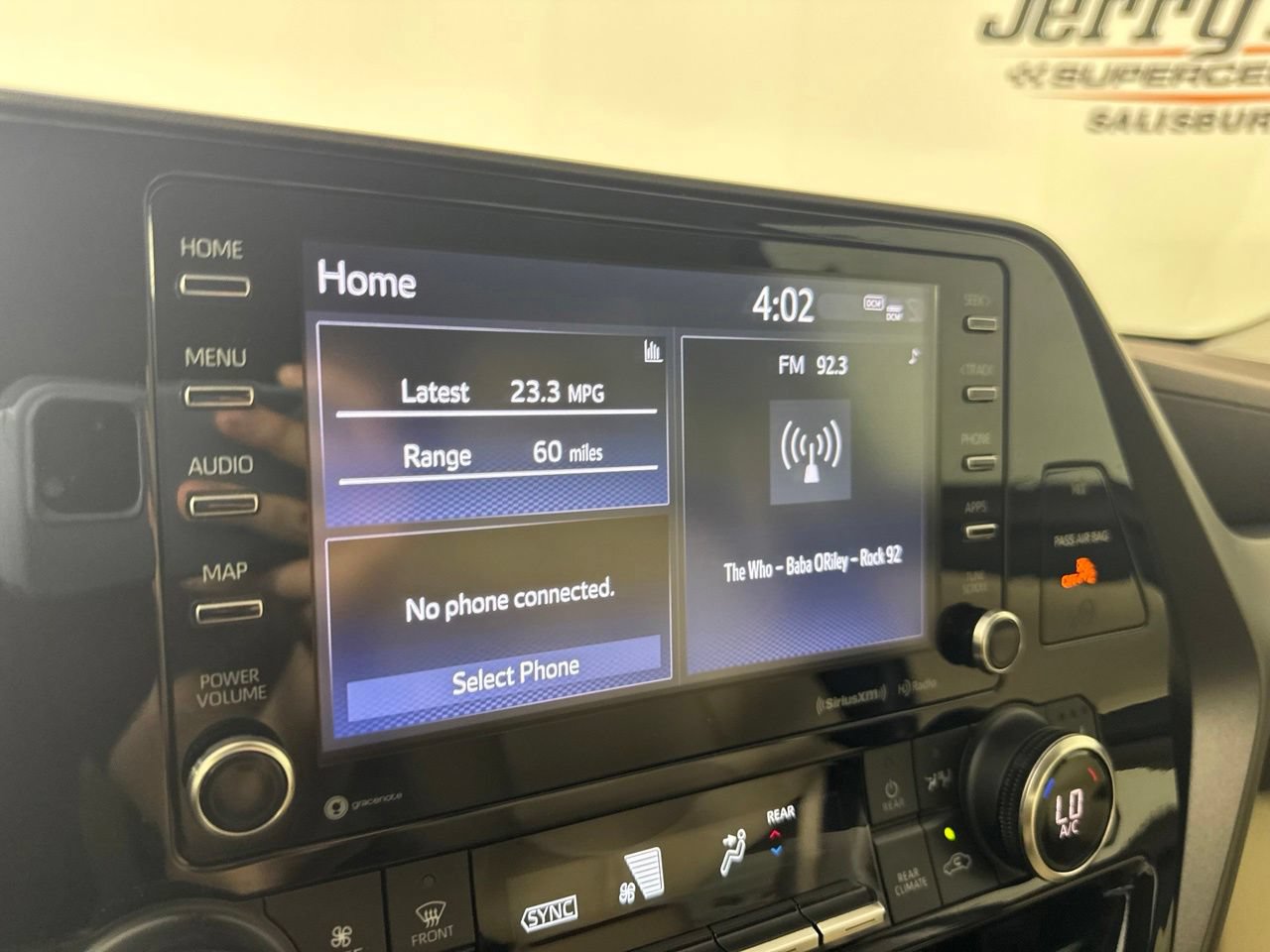 Used 2022 Toyota Highlander XLE FWD image 18