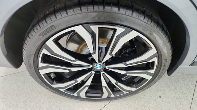 Used 2023 BMW X7 M60i w/ Executive Package image 63