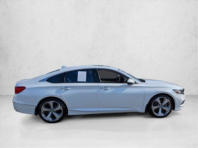 Used 2018 Honda Accord Touring image 4