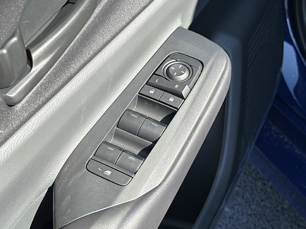 New 2027 Toyota Prius LE FWD image 21