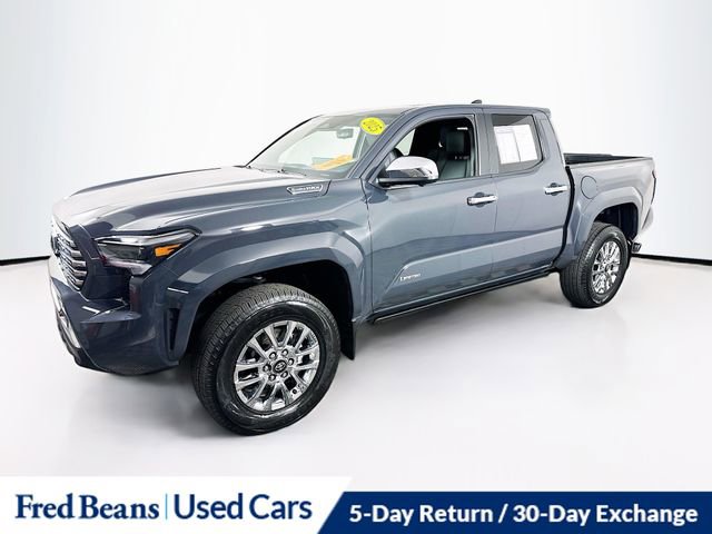 Used 2025 Toyota Tacoma Limited image 4