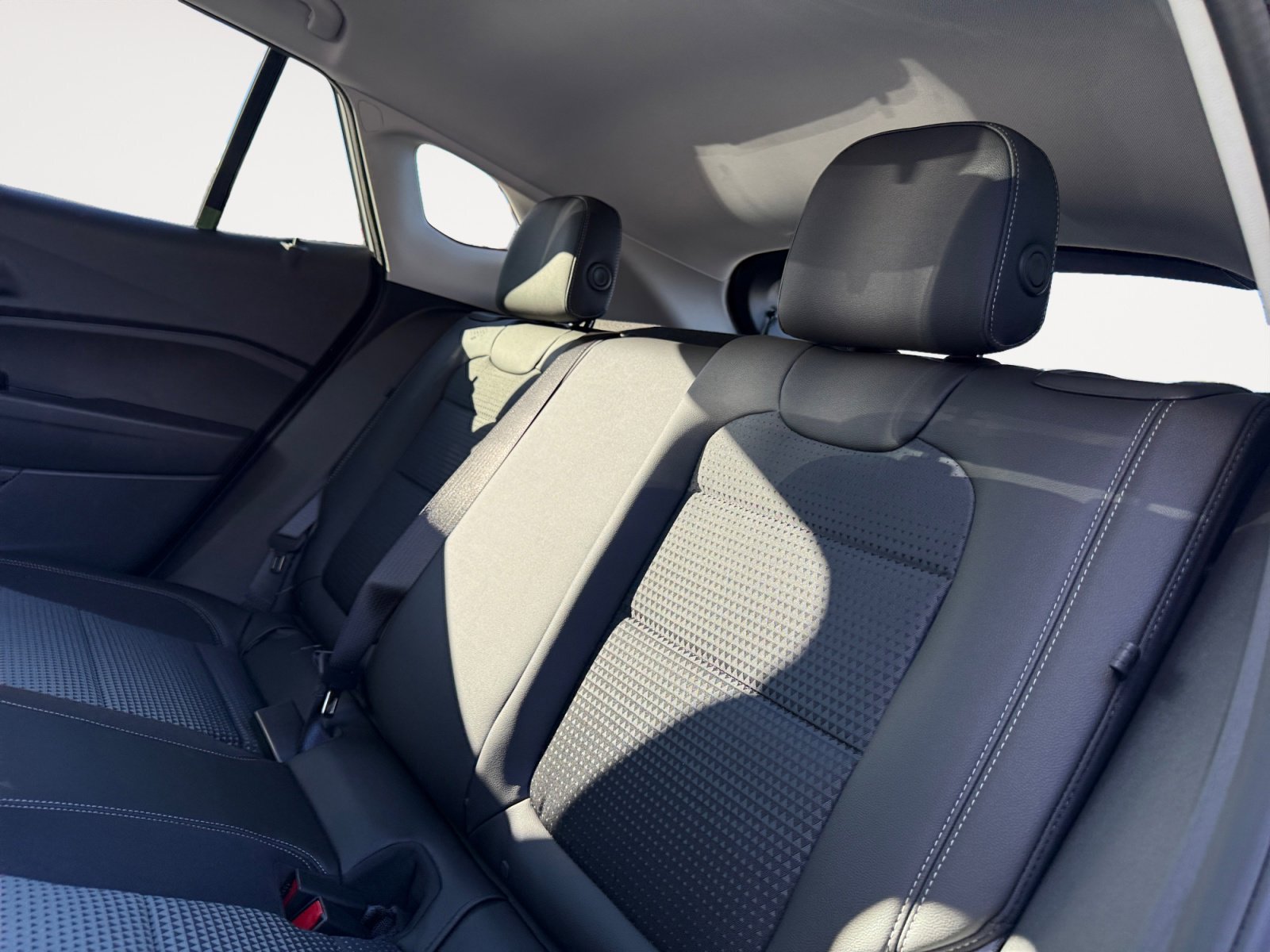 New 2026 Chevrolet Trax LT w/ Driver Confidence Package FWD image 13