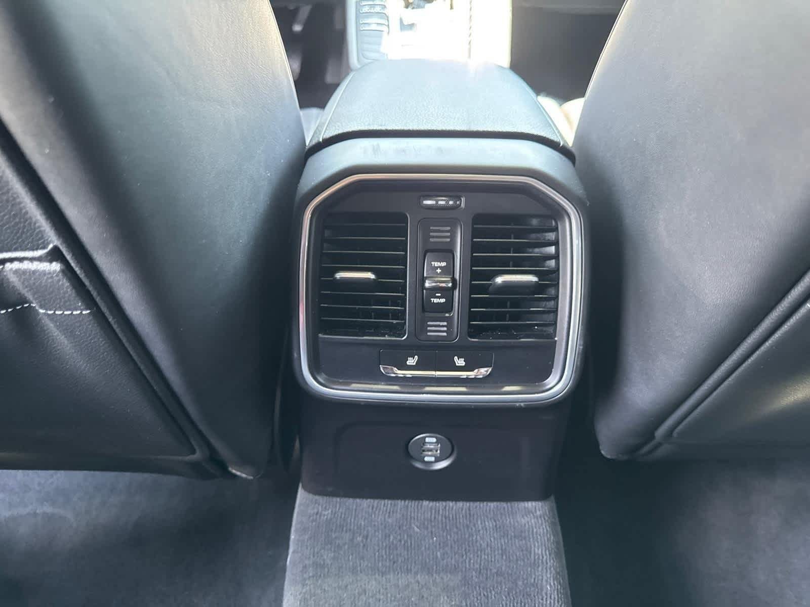 Used 2017 Porsche Macan AWD/4WD image 29