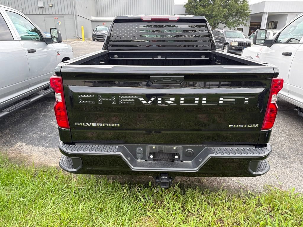 Used 2023 Chevrolet Silverado 1500 Custom AWD/4WD image 4