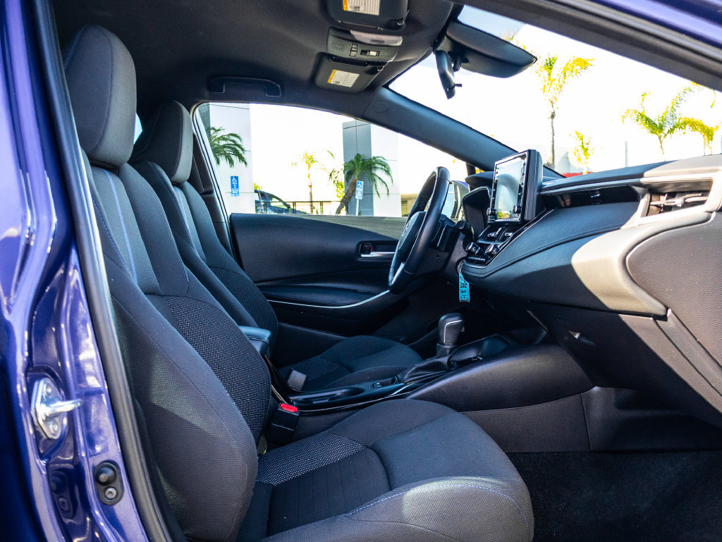 Used 2022 Toyota Corolla SE w/ Carpet Mat Package (TMS) FWD image 18