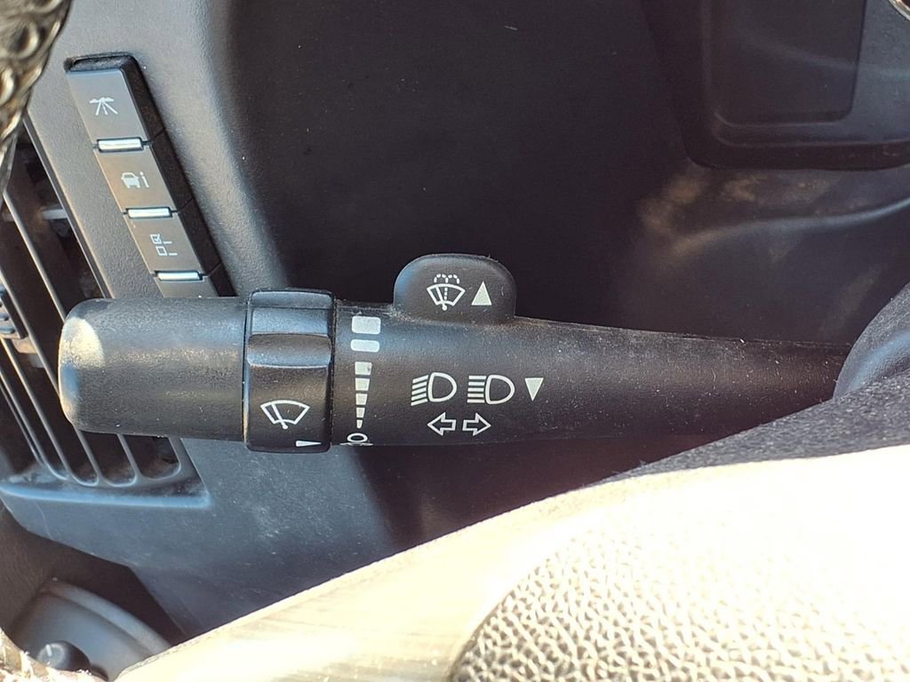 Used 2018 Chevrolet Express 3500 Extended w/ Driver Convenience Package RWD image 17