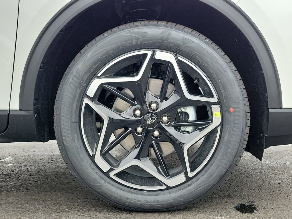 New 2026 Ford Escape Platinum w/ Premium Technology Package image 9