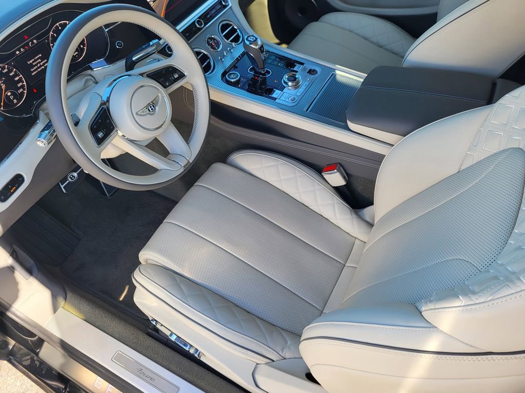 Used 2023 Bentley Continental GT Azure image 13