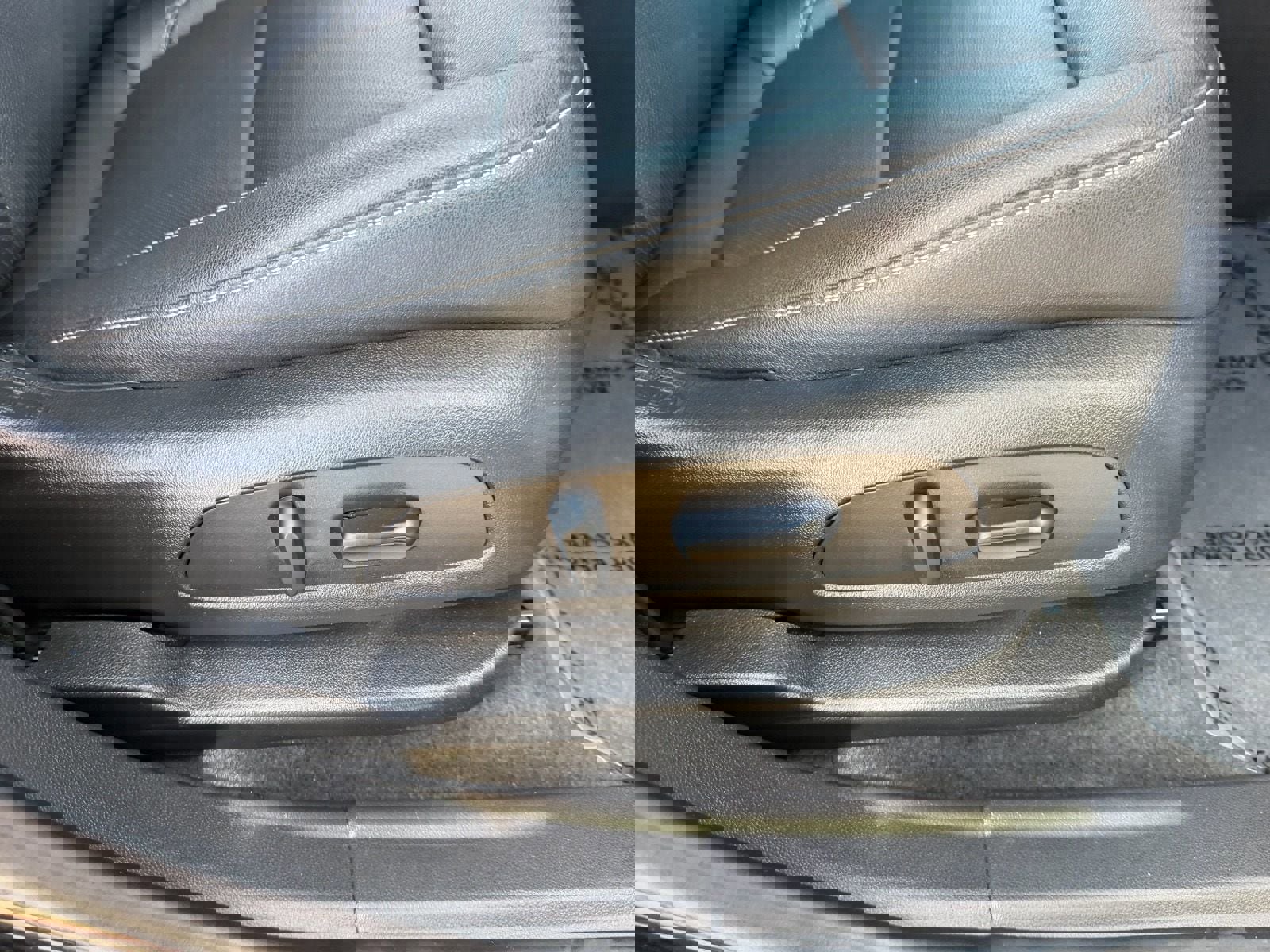 Used 2024 Chevrolet Blazer LT FWD image 16