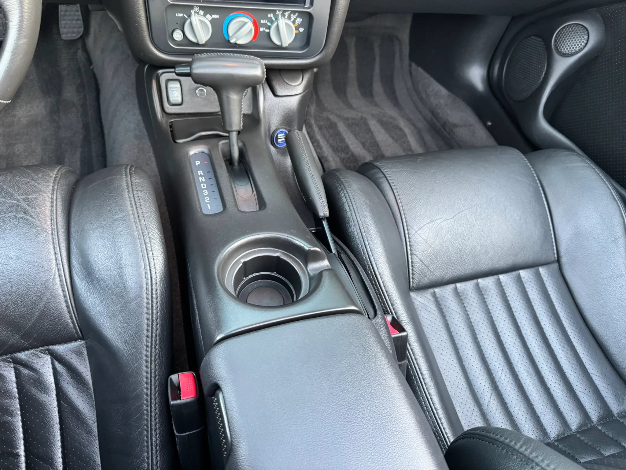Used 2000 Pontiac Firebird Trans Am RWD image 41