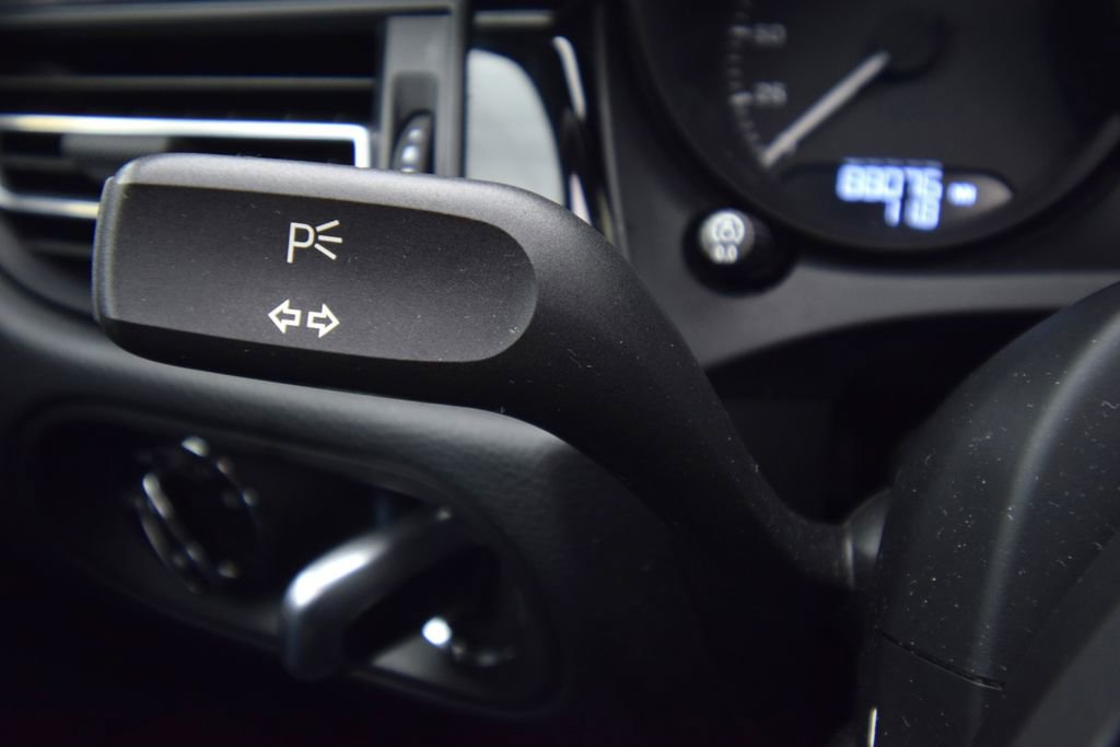 Used 2022 Porsche Macan image 39