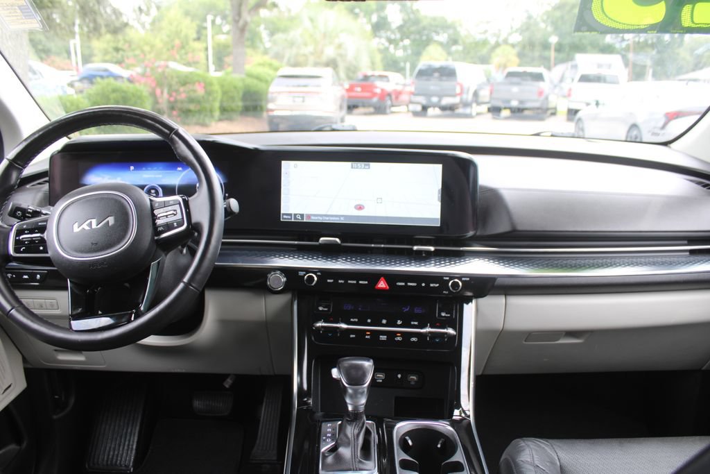Used 2023 Kia Carnival SX Prestige FWD image 31