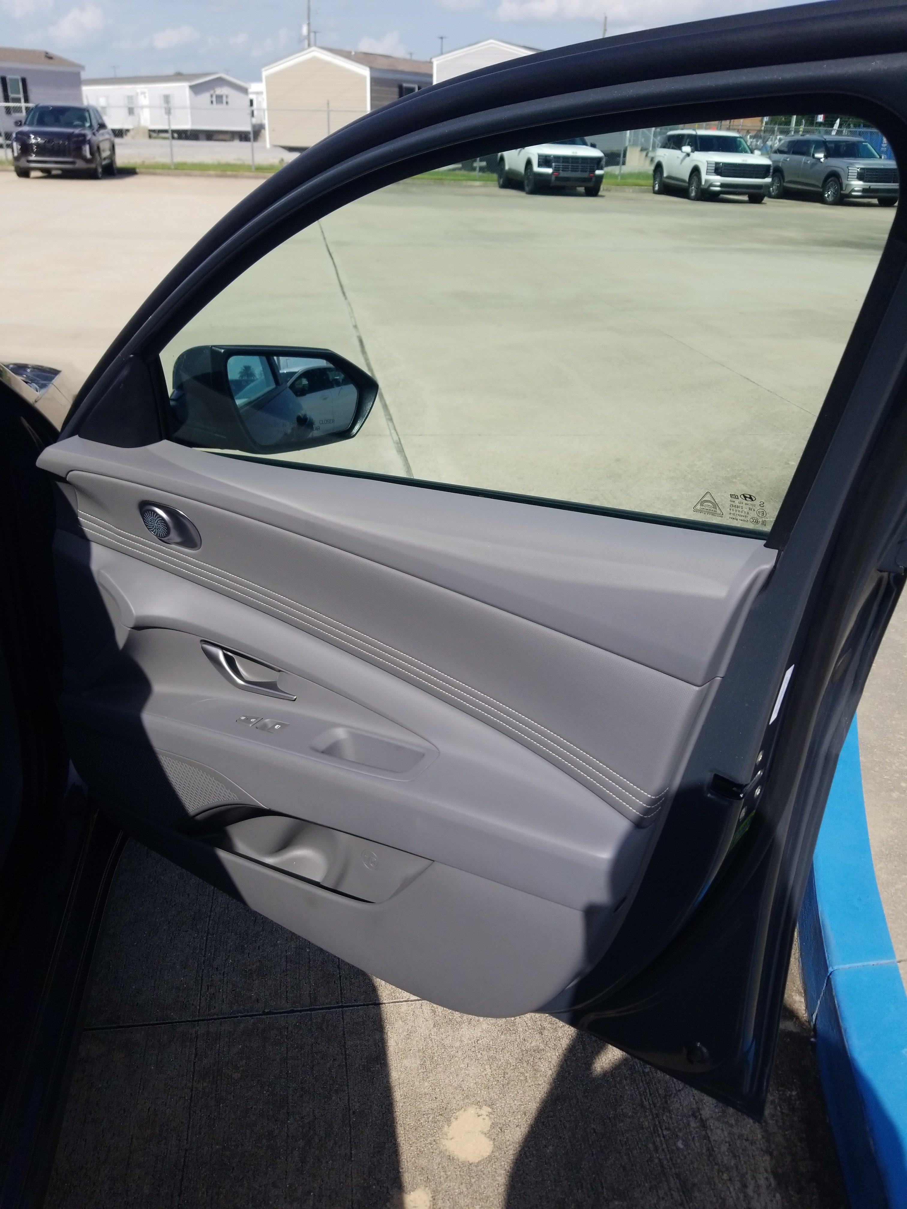 Used 2025 Hyundai Elantra Sport FWD image 15