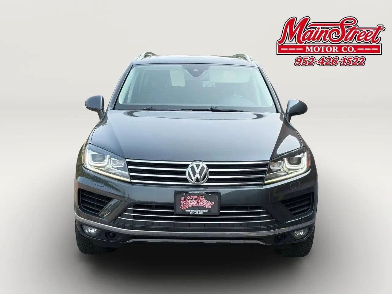 Used 2016 Volkswagen Touareg VR6 AWD/4WD image 2