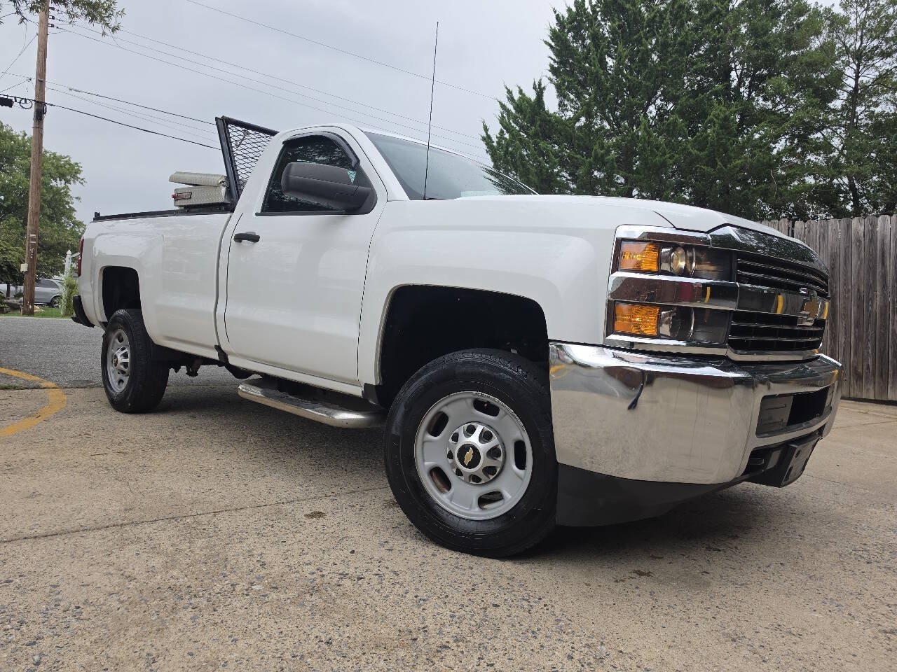 Used 2017 Chevrolet Silverado 2500 W/T RWD image 2