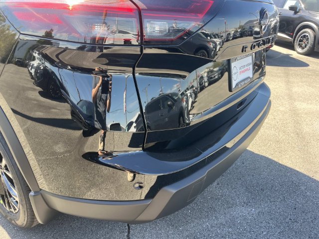 New 2026 Nissan Rogue Dark Armor AWD/4WD image 10