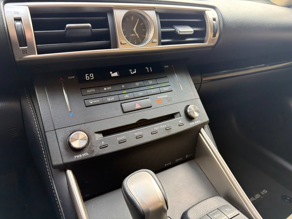 Used 2016 Lexus IS 200t RWD image 15