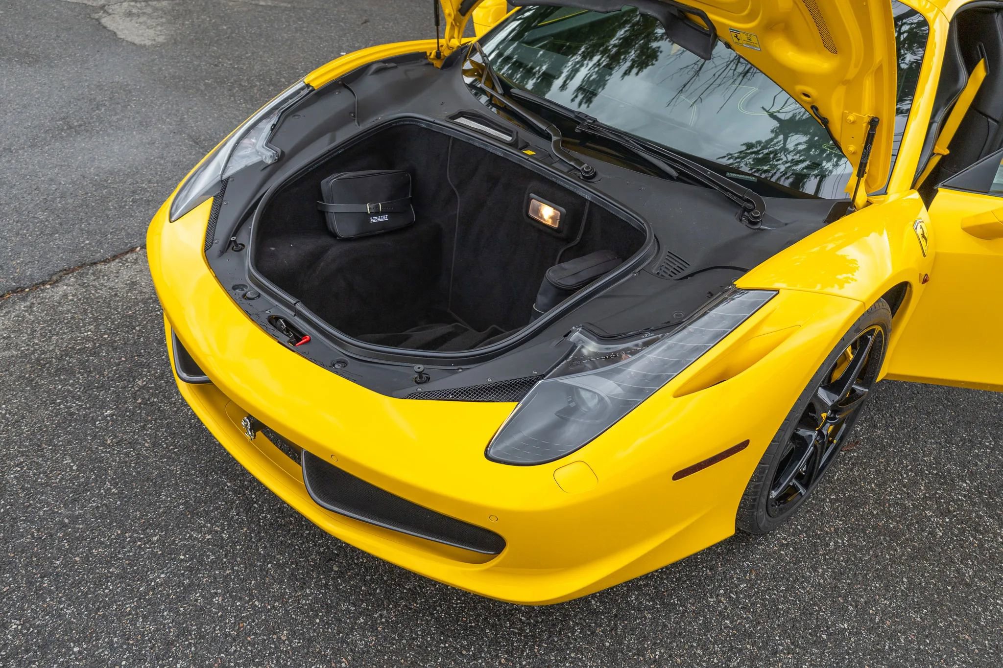 Used 2013 Ferrari 458 Spider RWD image 84