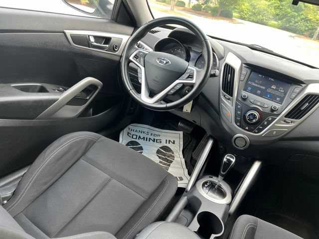 Used 2017 Hyundai Veloster FWD image 25