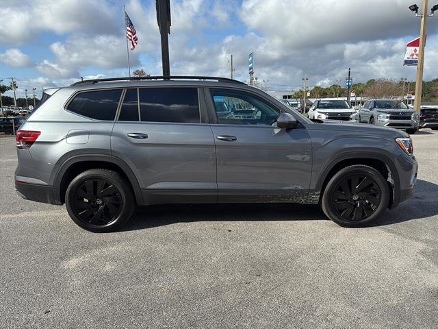 Certified 2025 Volkswagen Atlas SE w/ Panoramic Sunroof Package image 7