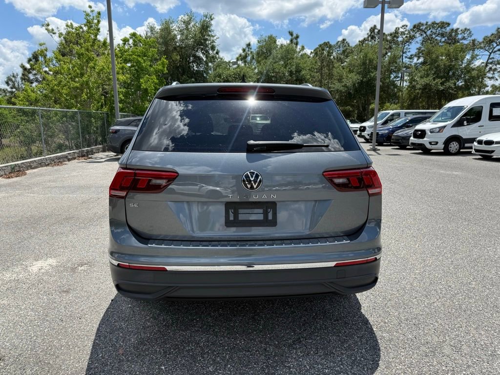 Used 2024 Volkswagen Tiguan SE FWD image 13
