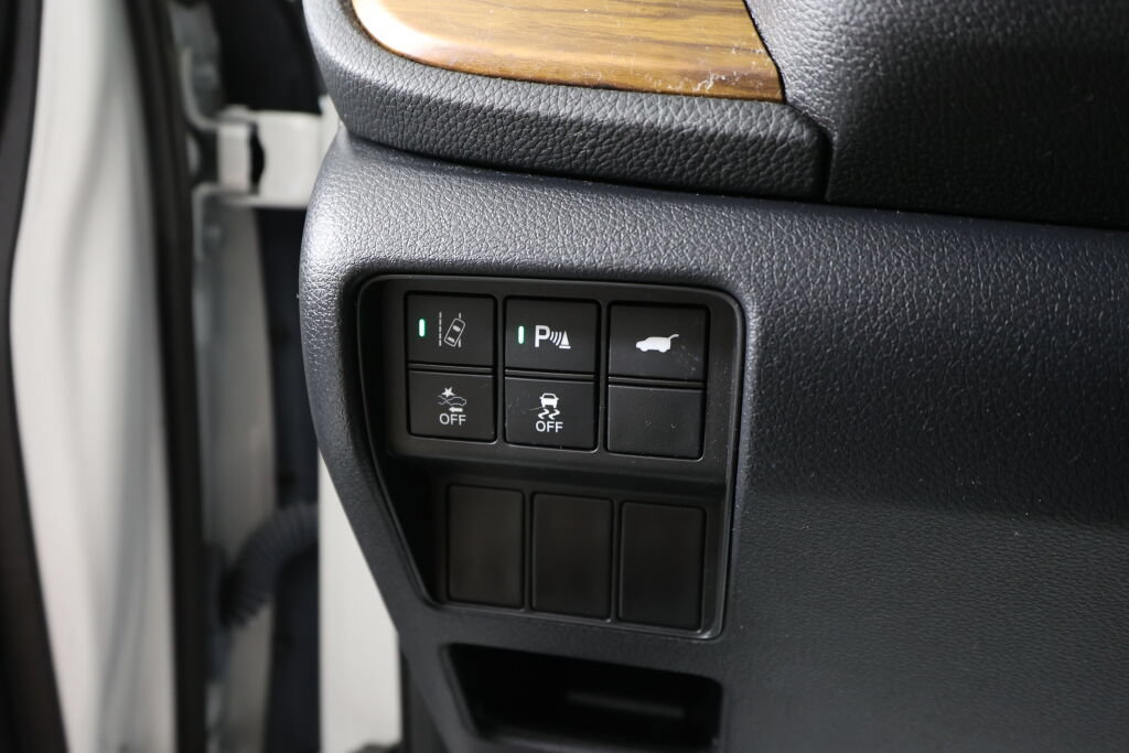 Used 2022 Honda CR-V Touring image 32