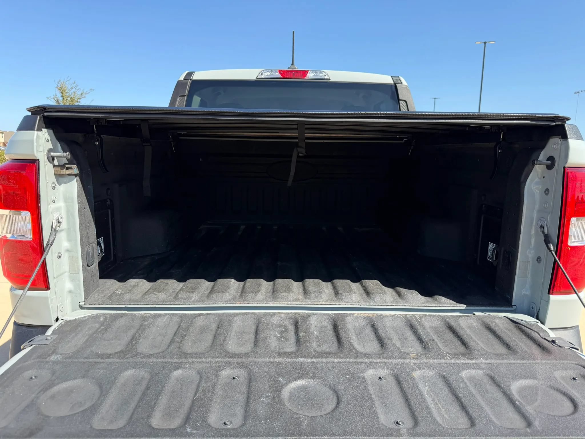 Used 2022 Ford Maverick XL FWD image 31