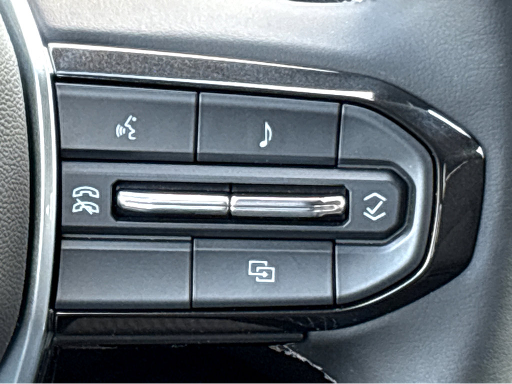 New 2024 Chevrolet Colorado LT w/ LT Convenience Package II image 15
