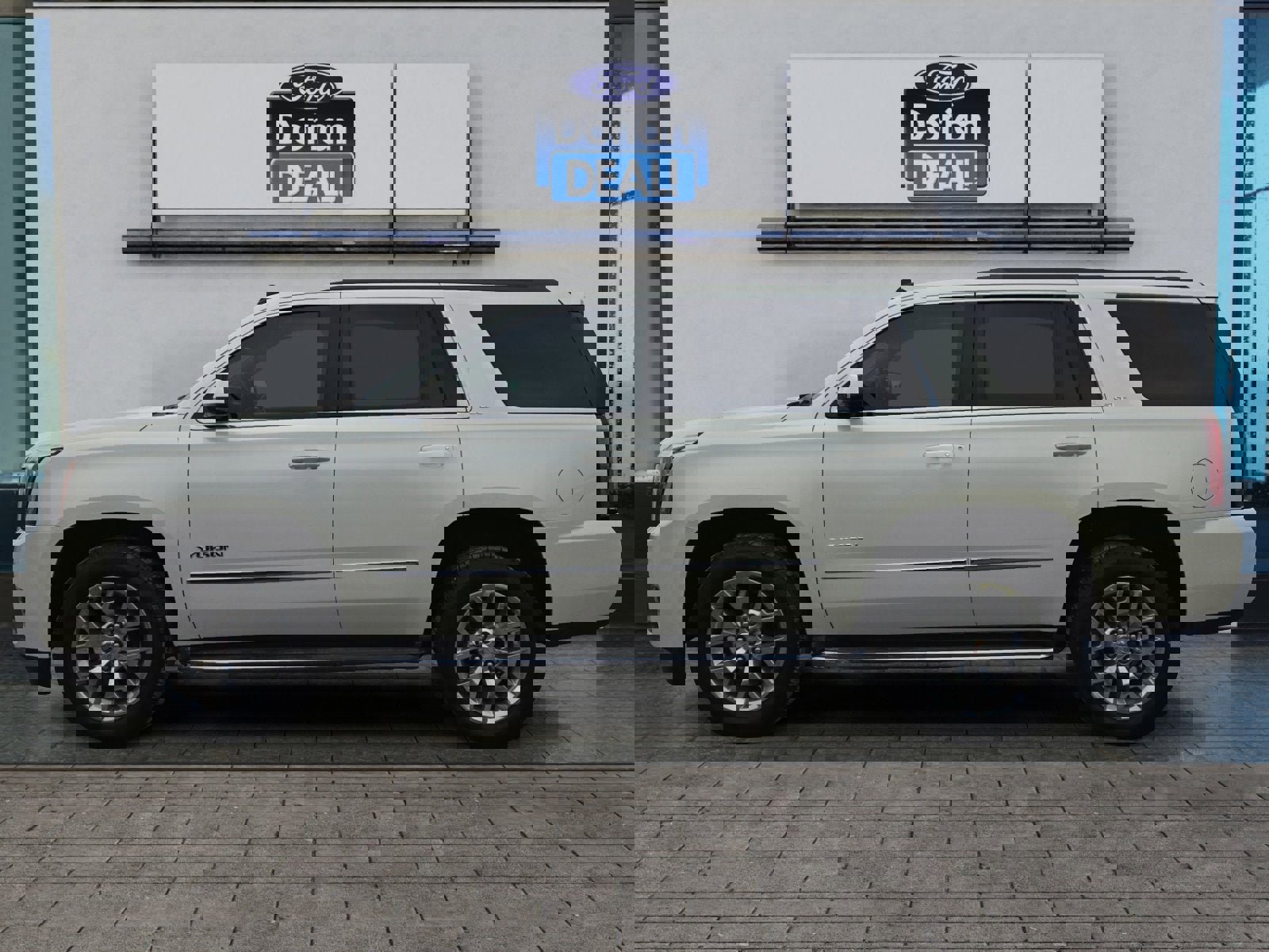 Used 2015 GMC Yukon SLT w/ Open Road Package image 6