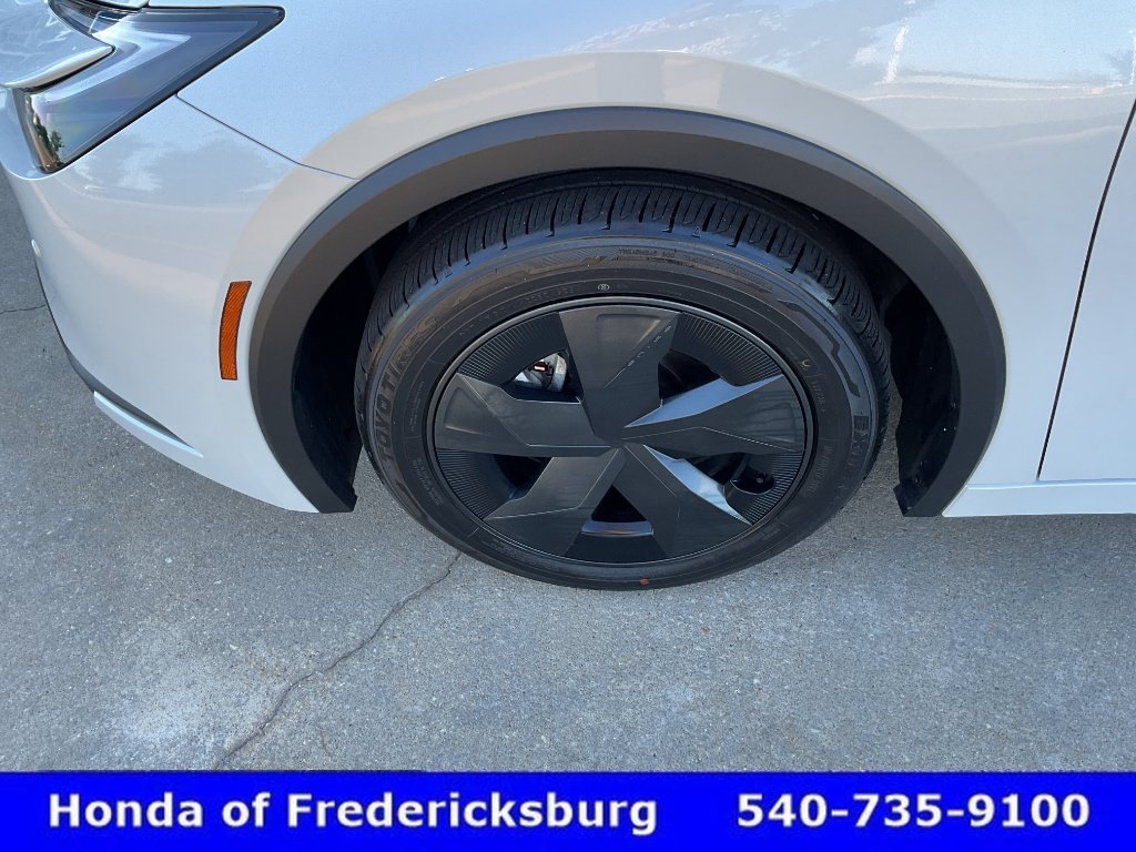 Used 2026 Toyota Prius LE FWD image 9