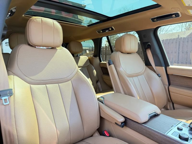 Used 2023 Land Rover Range Rover SE AWD/4WD image 33