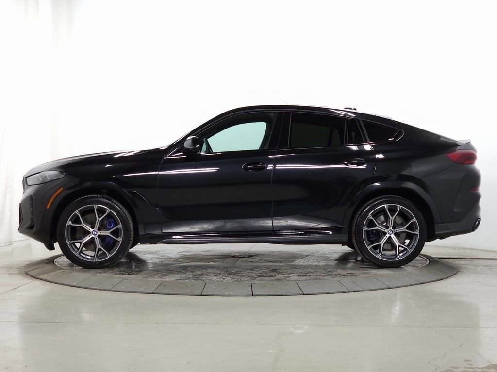 Used 2024 BMW X6 M60i w/ Dynamic Handling Package image 4
