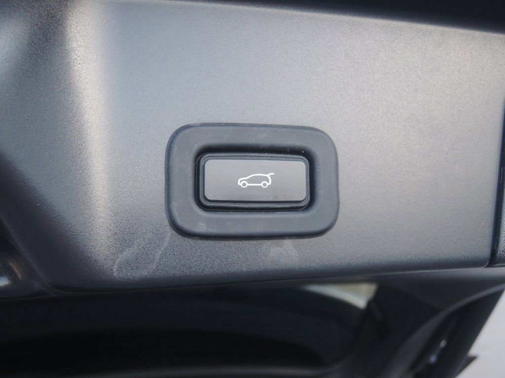 Used 2022 Land Rover Range Rover Evoque R-Dynamic S image 31