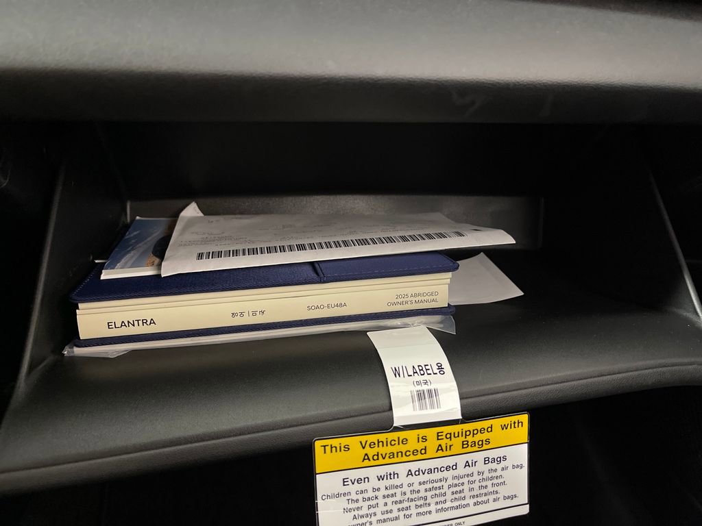 Certified 2025 Hyundai Elantra Sport image 27